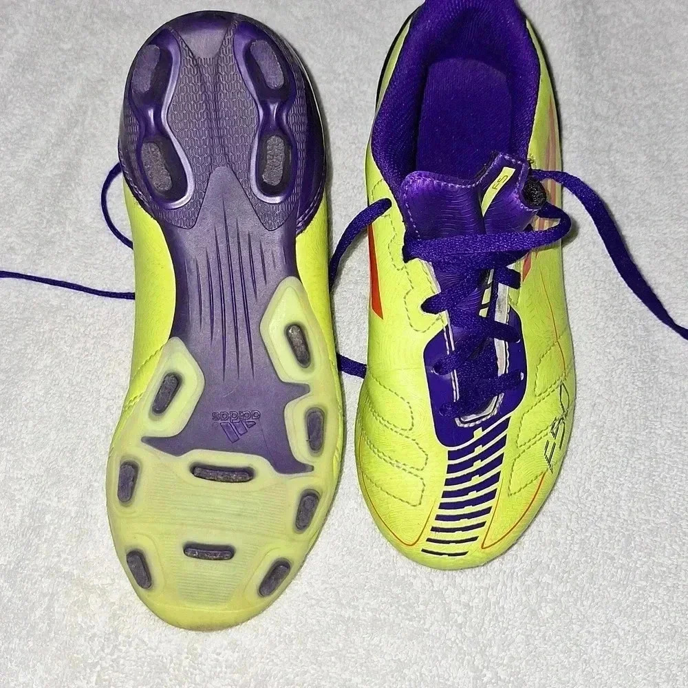 Adidas Cleets - Picture 2 of 3